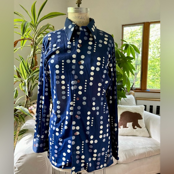 JOHN BLAIR MENSWEAR-from 1970’s-navy polka/dot print point-collar shirt! Size M! - Picture 1 of 4